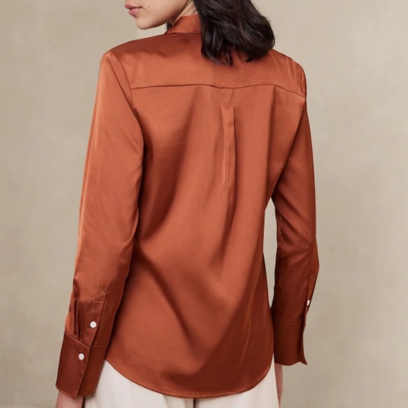 Banana Republic Factory Satin Shirt in Snow Day. Size XL. Brand new! - Picture 8 of 9